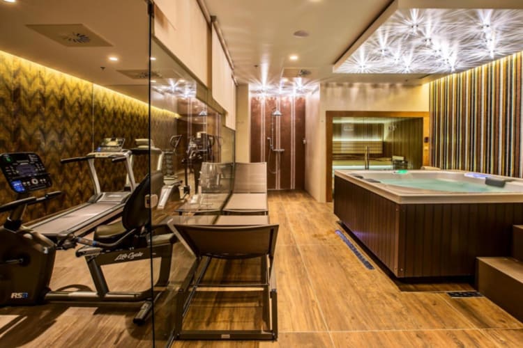 Fitness suite with whirlpool